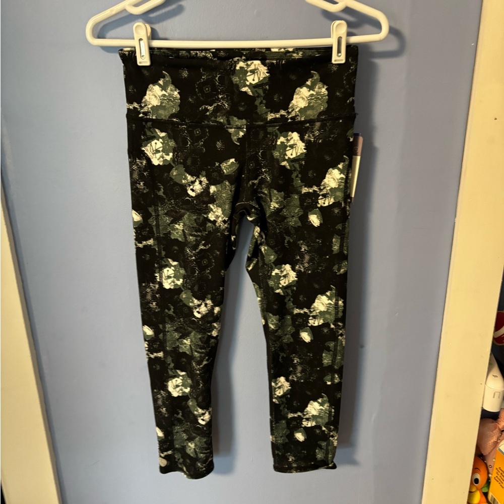 Floral Patterned Black Leggings